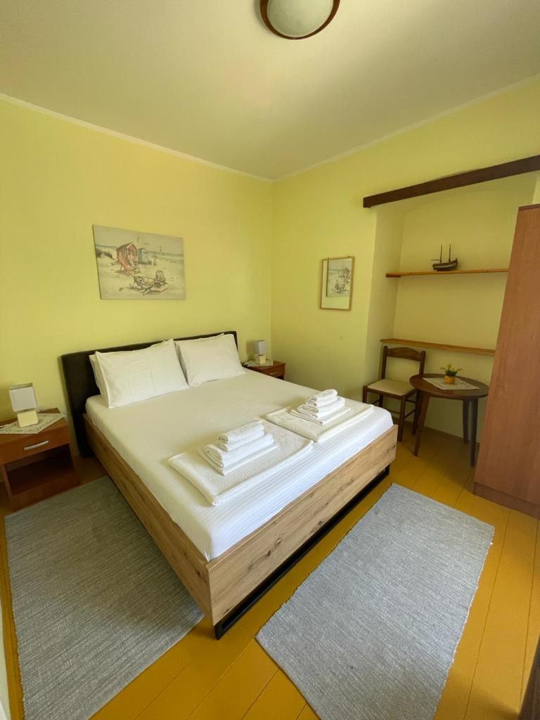 Mediterranean Holiday House & Apartments Kotor Zimmer foto