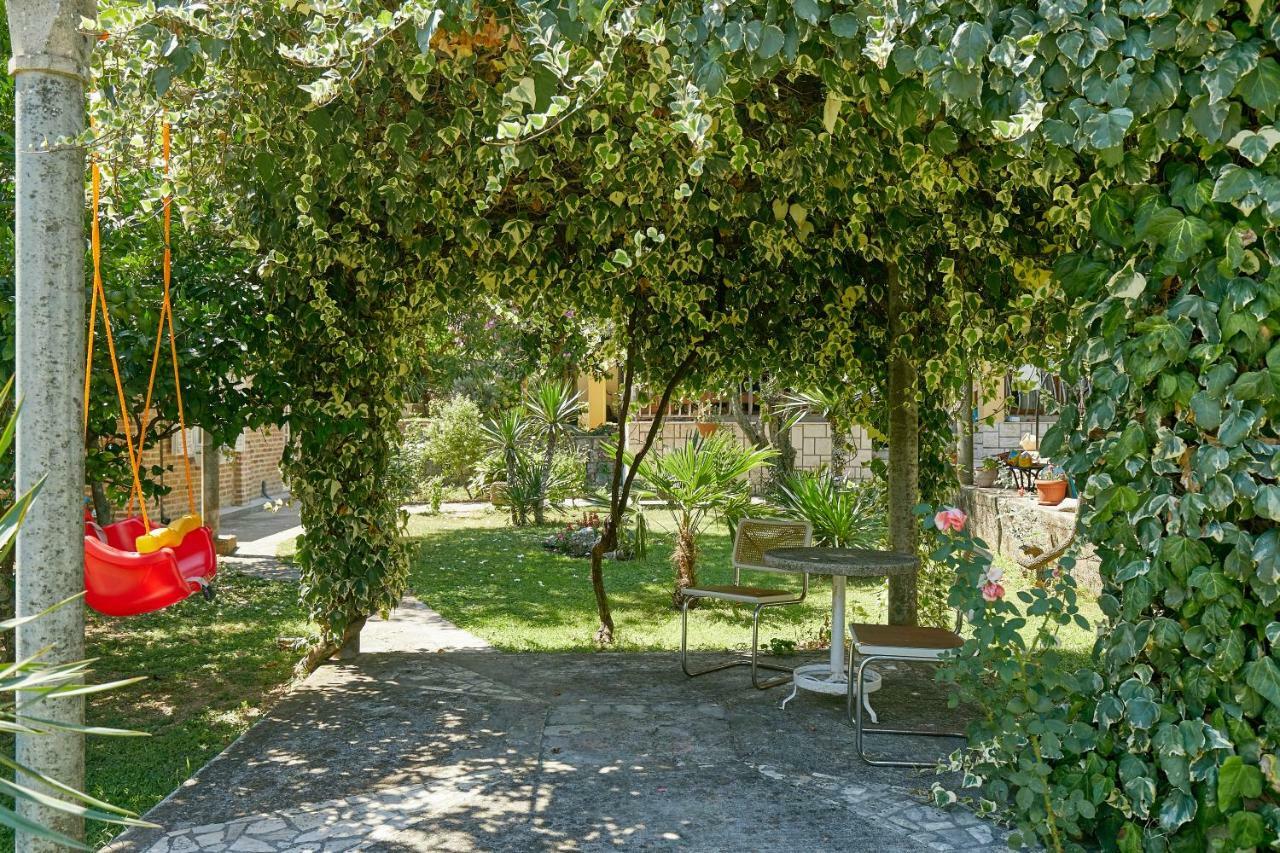Mediterranean Holiday House & Apartments Kotor Exterior foto
